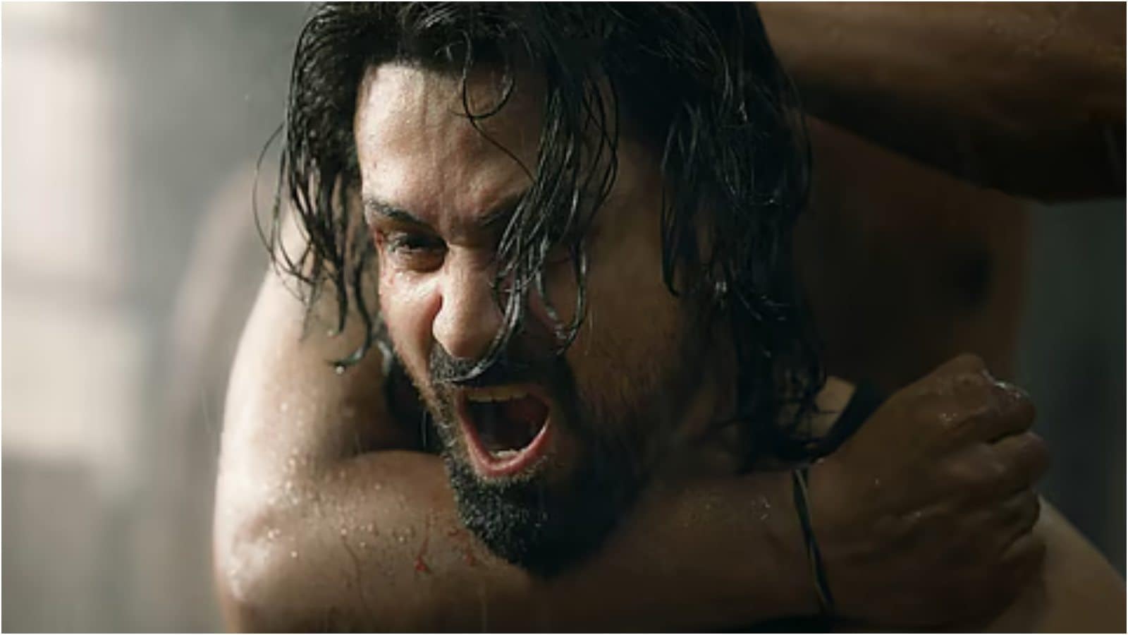 While Awarapan was directed by Mohit Suri, the sequel has been helmed by Nitin Kakkar. Bilal Siddiqui has penned the story for Awarapan 2, with composers Amaal Mallik and Mithoon contributing to the film's music.