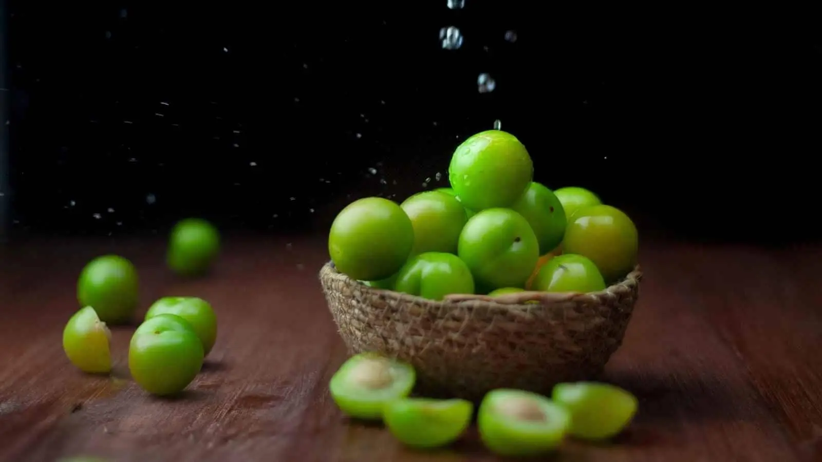 When and How to Consume It: For best results, Sadhguru recommends eating the honey-soaked amla in the morning on an empty stomach. He says consuming it consistently for several weeks may help improve overall well-being, though individual results can vary from person to person. When and How to Consume It: For best results, Sadhguru recommends eating the honey-soaked amla in the morning on an empty stomach. He says consuming it consistently for several weeks may help improve overall well-being, though individual results can vary from person to person.