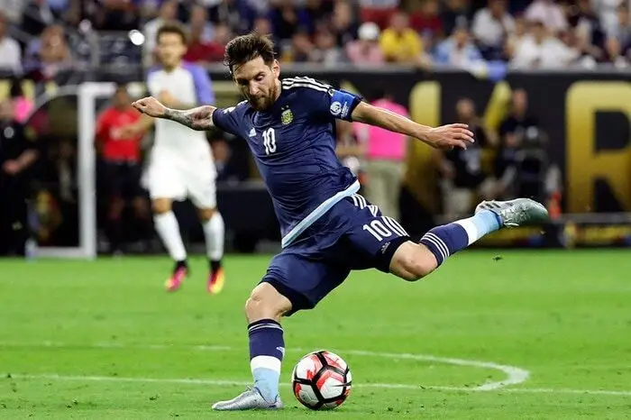Lionel Messi: Lionel Messi’s magical left foot is legendary, but his left-handedness is another interesting fact about the football superstar. Lionel Messi: Lionel Messi’s magical left foot is legendary, but his left-handedness is another interesting fact about the football superstar.